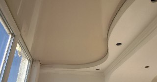 Натяжной потолок на балкон Пыть-Ях, цена 6104 руб.
